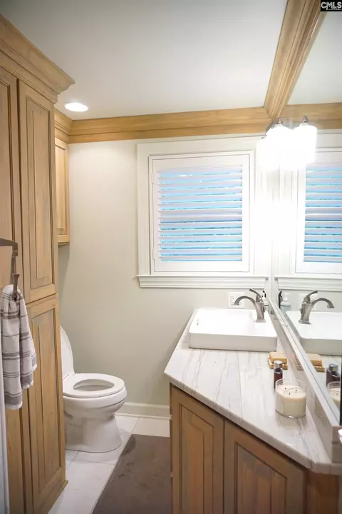 Bath - 218 Lakeshore Dr, Leesville, SC 29070 photo 3 of 5