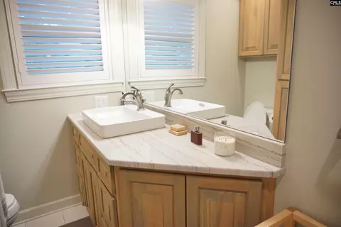 Bath - 218 Lakeshore Dr, Leesville, SC 29070 photo 5 of 5