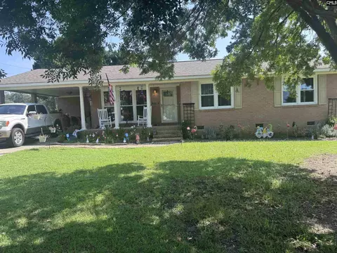 107 Azalea St, Saint Matthews, SC 29135