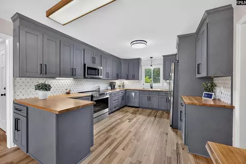 Kitchen - 5377 Hunts Mill Rd, Chesterfield, SC 29709 photo 3 of 6
