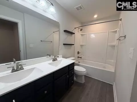 Bath - 1146 Beechfern Cir, Elgin, SC 29045 photo 4 of 5