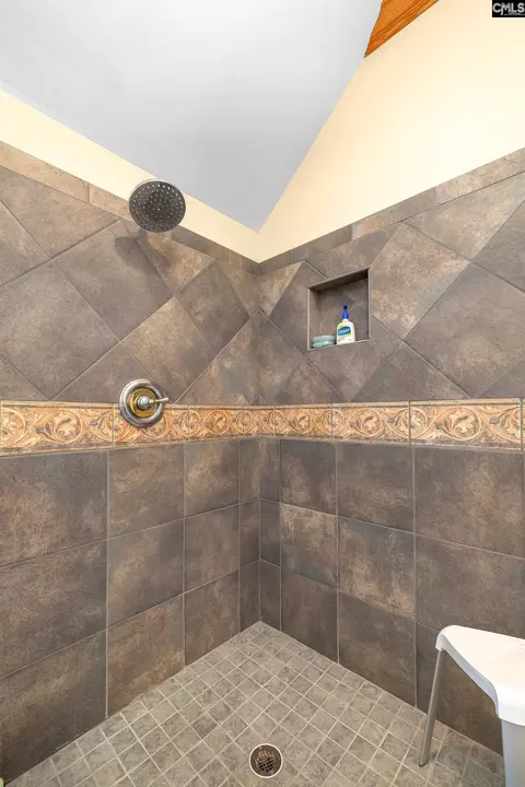 Bath - 2757 Watson St, Elgin, SC 29045 photo 11 of 14
