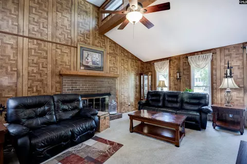 Living - 103 Longleaf Dr, Cayce, SC 29033 photo 2 of 2
