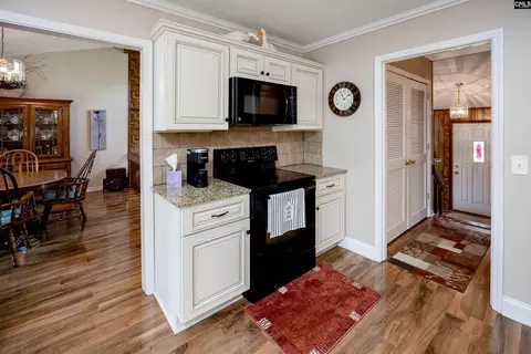 Entry Way - 103 Longleaf Dr, Cayce, SC 29033 photo 2 of 2