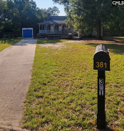 381 Pin Oak Dr, Lexington, SC 29073