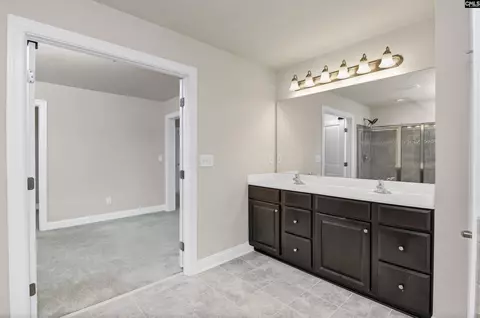 Bath - 1024 Beechfern Cir, Elgin, SC 29045 photo 4 of 7