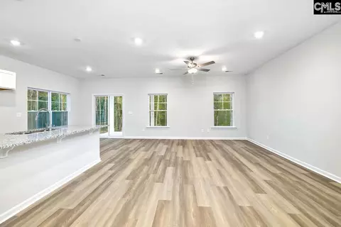 Living - 161 Raglins Way, Lugoff, SC 29078 photo 3 of 3