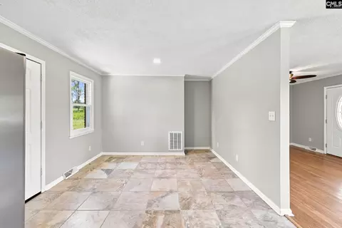 Living - 33230 Hwy 76 E, Kinards, SC 29355 photo 5 of 5