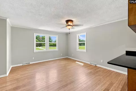 Living - 33230 Hwy 76 E, Kinards, SC 29355 photo 4 of 5