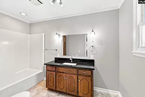 Bath - 33230 Hwy 76 E, Kinards, SC 29355 photo 3 of 4