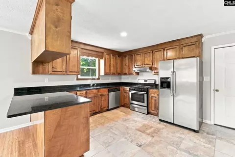 Kitchen - 33230 Hwy 76 E, Kinards, SC 29355 photo 1 of 3