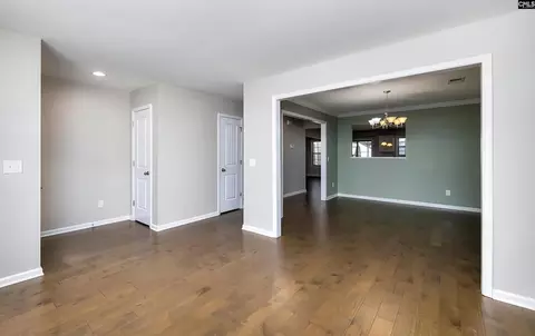 Living - 160 Niblick Dr, Sumter, SC 29154 photo 4 of 4