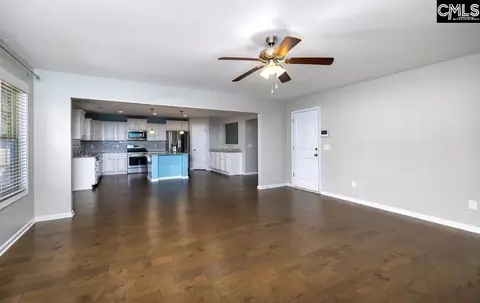 Living - 160 Niblick Dr, Sumter, SC 29154 photo 3 of 4
