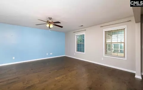 Living - 160 Niblick Dr, Sumter, SC 29154 photo 2 of 4