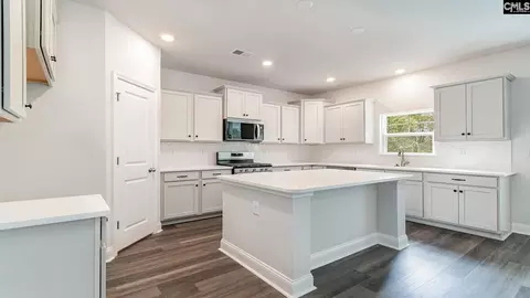 Kitchen - 626 Shining Sun Ct, Gilbert, SC 29054 photo 2 of 3