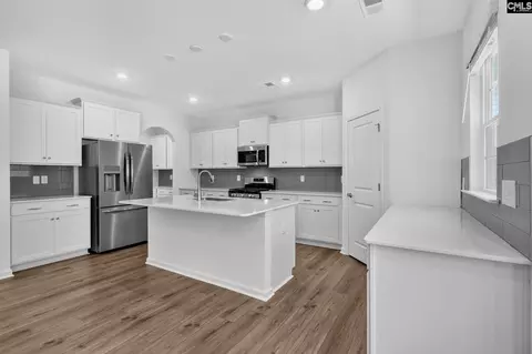 Kitchen - 271 Foxglade Dr, Gilbert, SC 29054 photo 1 of 2