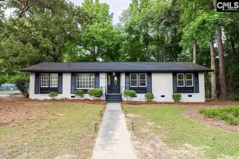 2037 Windsor Dr, Cayce, SC 29033