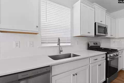 Kitchen - 323 Hazelmount Rd, Gilbert, SC 29054 photo 2 of 5