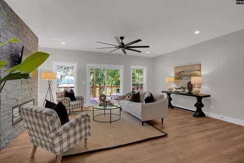 Living - 1111 Seagull Ln, Prosperity, SC 29127 photo 2 of 3
