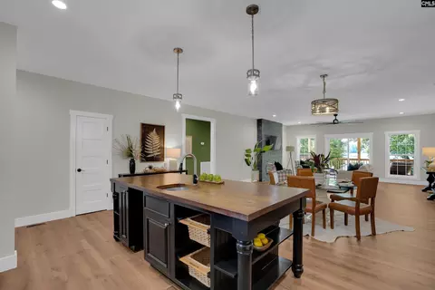 Kitchen - 1111 Seagull Ln, Prosperity, SC 29127 photo 4 of 4