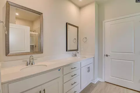 Bath - 829 Huxley Ln, Elgin, SC 29045 photo 5 of 7
