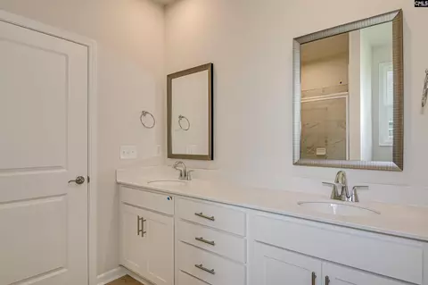 Bath - 829 Huxley Ln, Elgin, SC 29045 photo 4 of 7
