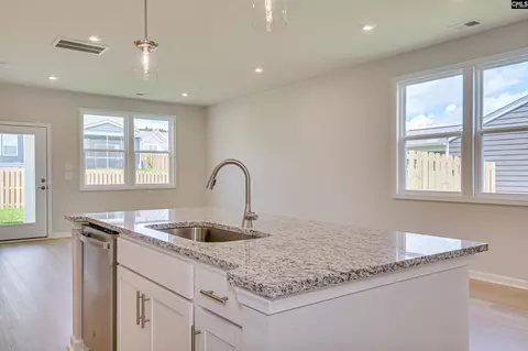 Kitchen - 829 Huxley Ln, Elgin, SC 29045 photo 2 of 7