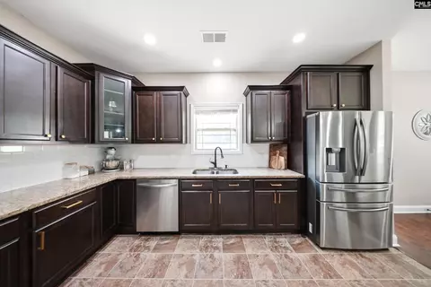 Kitchen - 14 Jubilee Ct, Elgin, SC 29045 photo 2 of 2