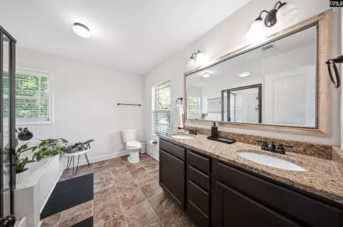 Bath - 14 Jubilee Ct, Elgin, SC 29045 photo 3 of 5