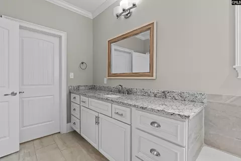 Bath - 49 Sweetspire Dr, Elgin, SC 29045 photo 4 of 11