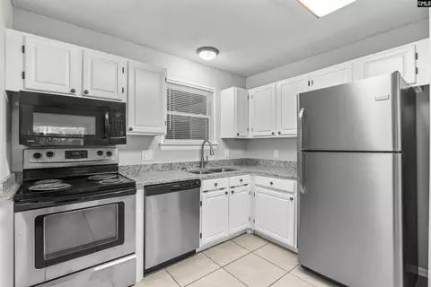 625 Edgewater Ln, West Columbia, SC 29169