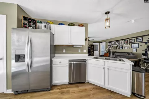 Kitchen - 128 Firebridge Dr, Chapin, SC 29036 photo 3 of 4
