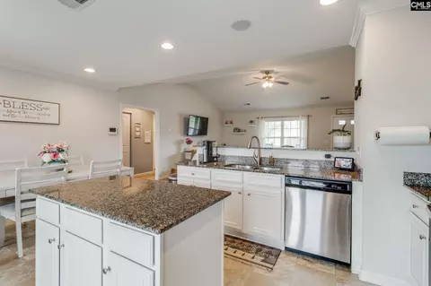 Kitchen - 71 Texas Black Way, Elgin, SC 29045 photo 2 of 4
