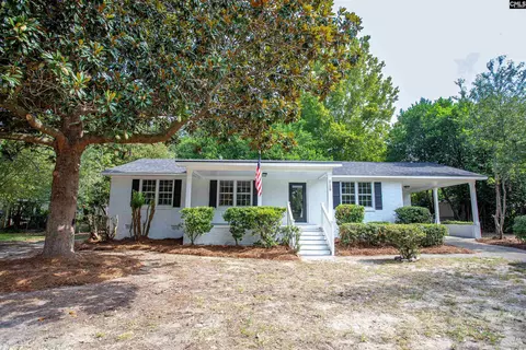 2129 Arrowwood Rd W, Camden, SC 29020