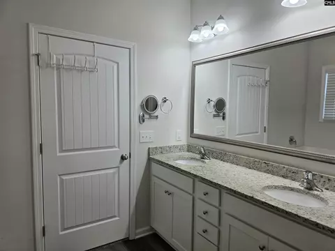 Bath - 13 Brake Ct, Elgin, SC 29045 photo 2 of 5
