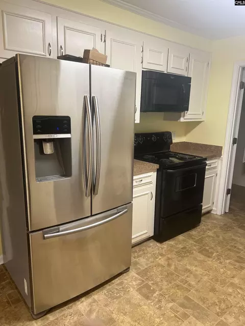 Kitchen - 40 Sunhurst Ct, Sumter, SC 29154 photo 4 of 4