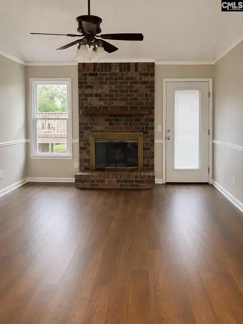Living - 40 Sunhurst Ct, Sumter, SC 29154 photo 1 of 6