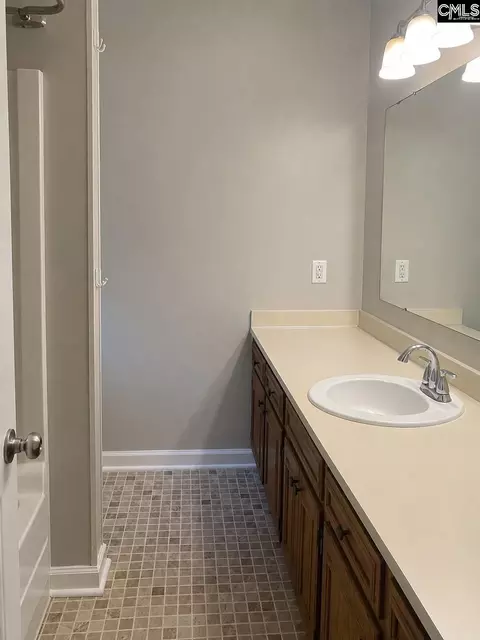 Bath - 40 Sunhurst Ct, Sumter, SC 29154 photo 3 of 4