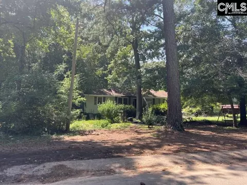124 Middefield Rd, Little Mountain, SC 29075