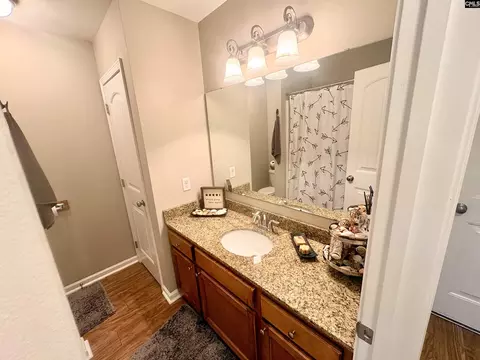 Bath - 4265 Excursion Dr, Dalzell, SC 29040 photo 3 of 4