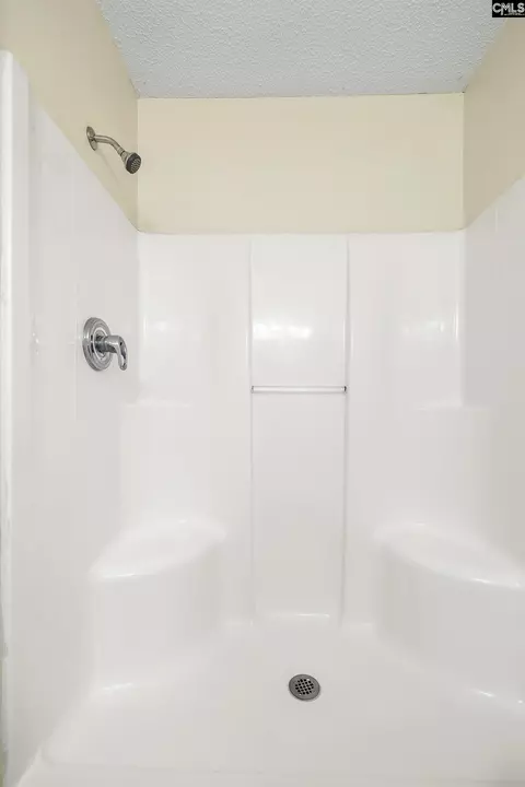 Bath - 3540 Landmark Dr, Sumter, SC 29154 photo 3 of 3
