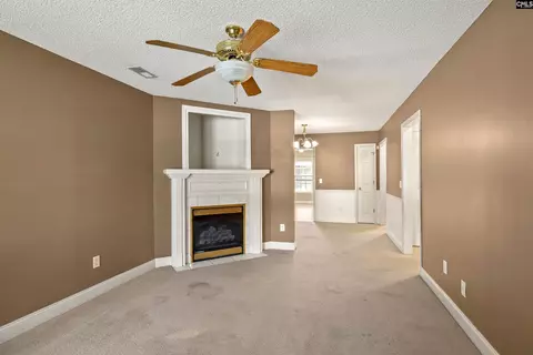 Living - 3540 Landmark Dr, Sumter, SC 29154 photo 1 of 2