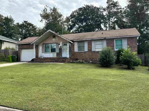 112 Harwood Dr, Hopkins, SC 29061
