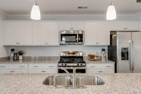 Kitchen - 137 Pemberton Dr, Elgin, SC 29045 photo 4 of 4