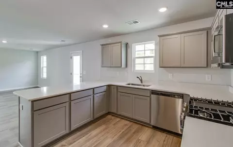 Kitchen - 3102 Hallsdale Dr, Elgin, SC 29045 photo 4 of 4