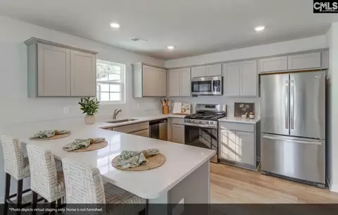 Kitchen - 3102 Hallsdale Dr, Elgin, SC 29045 photo 1 of 4