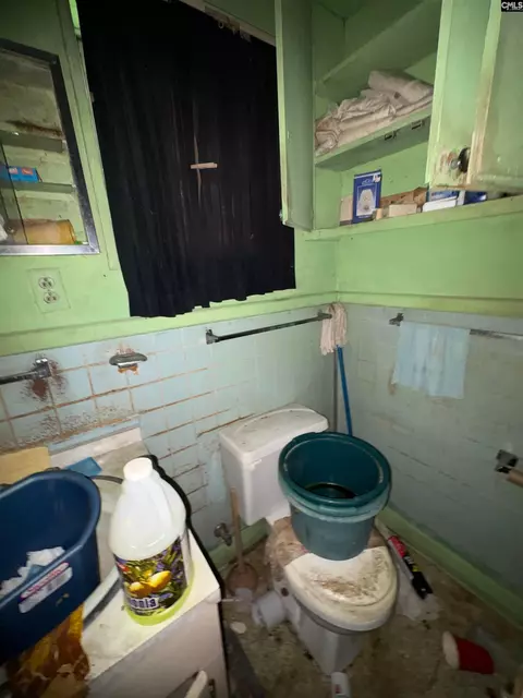 Bath - 9 Middle St, Sumter, SC 29150 photo 2 of 2