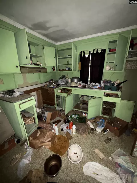 Kitchen - 9 Middle St, Sumter, SC 29150 photo 2 of 2