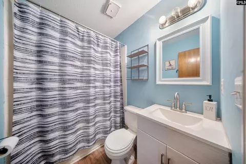 Bath - 1069 Fallaw Rd, Gaston, SC 29053 photo 1 of 2