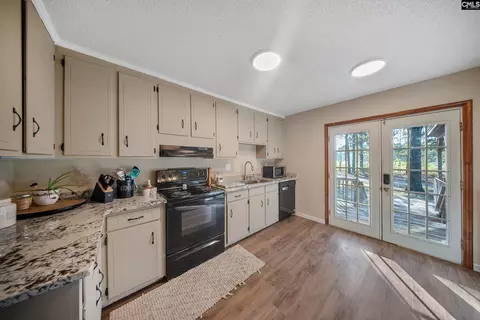 Kitchen - 1069 Fallaw Rd, Gaston, SC 29053 photo 2 of 2
